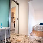 Vanna Apartment