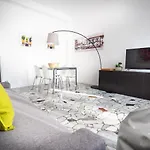 Vanna Apartment *
