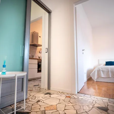Vanna Apartment